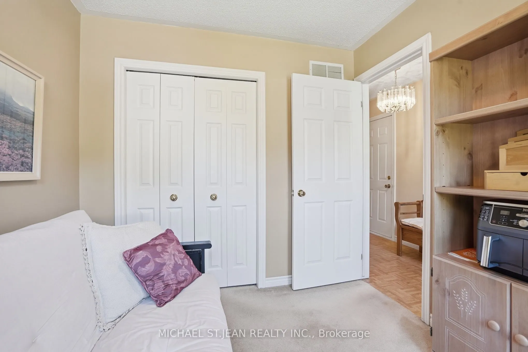 9 Kinsman Court S