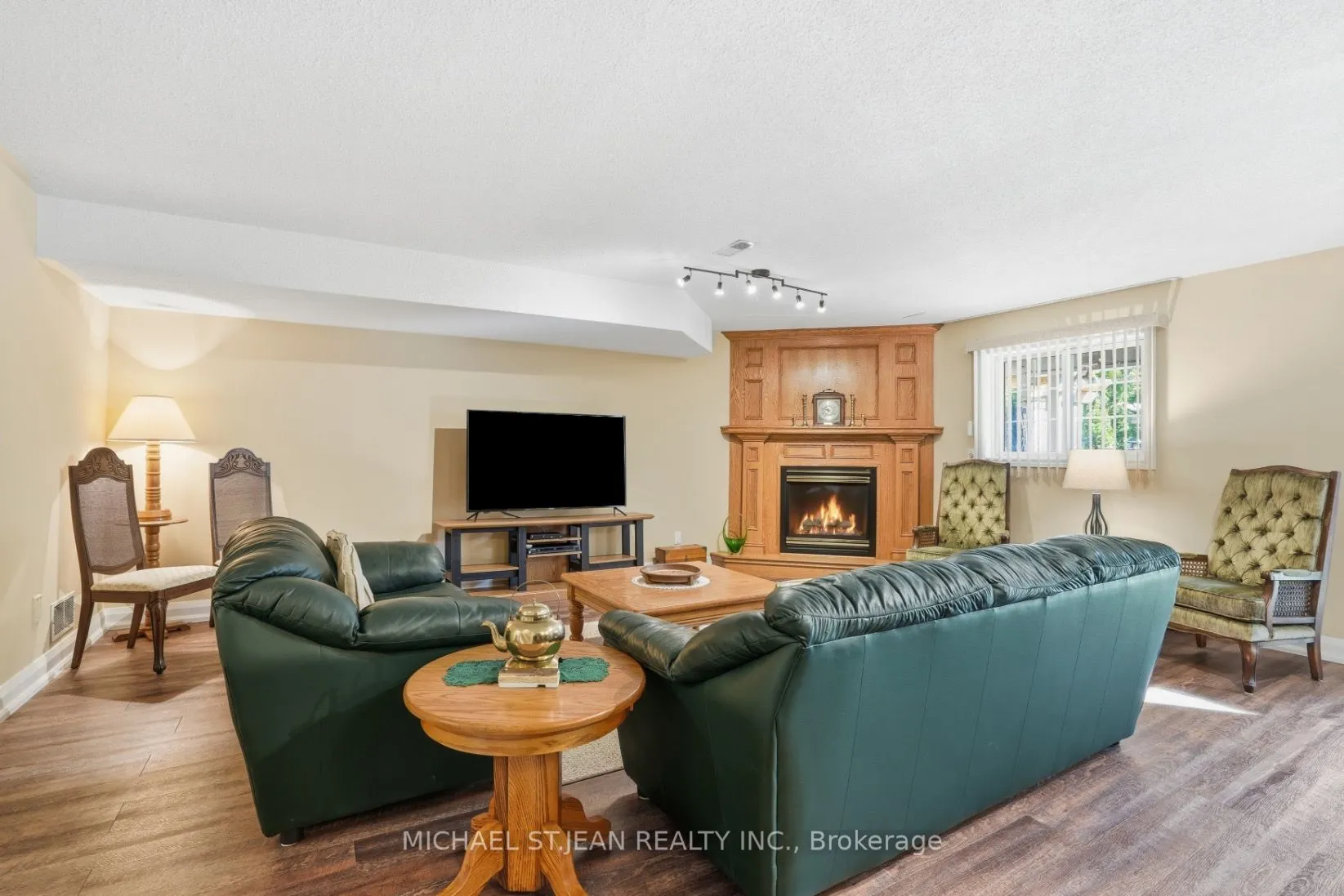 9 Kinsman Court S