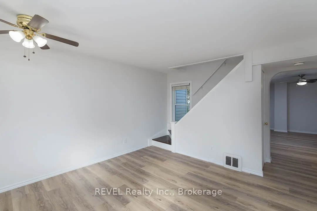 389 Glendale Avenue