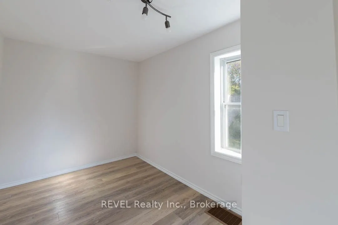 389 Glendale Avenue