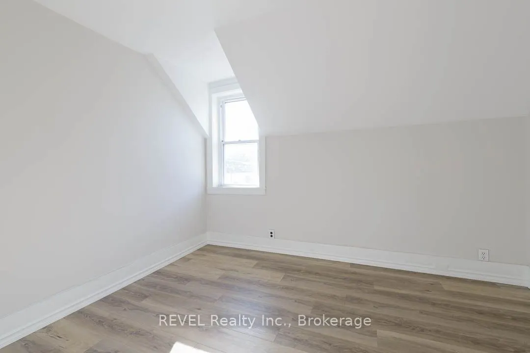 389 Glendale Avenue