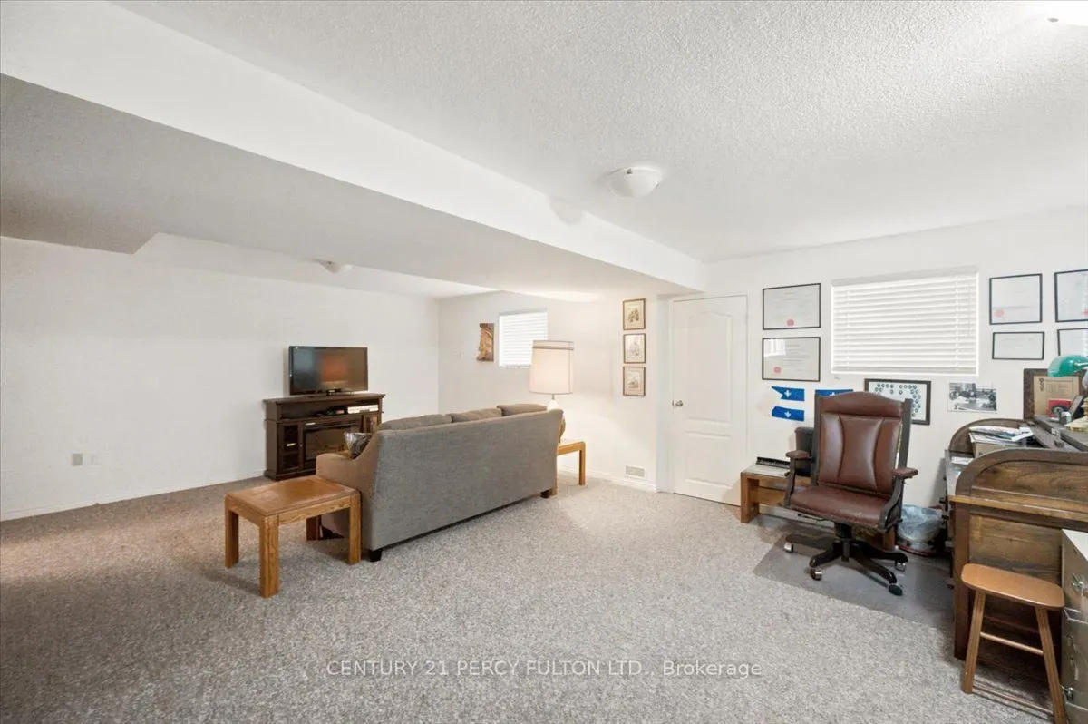 111 White Drive