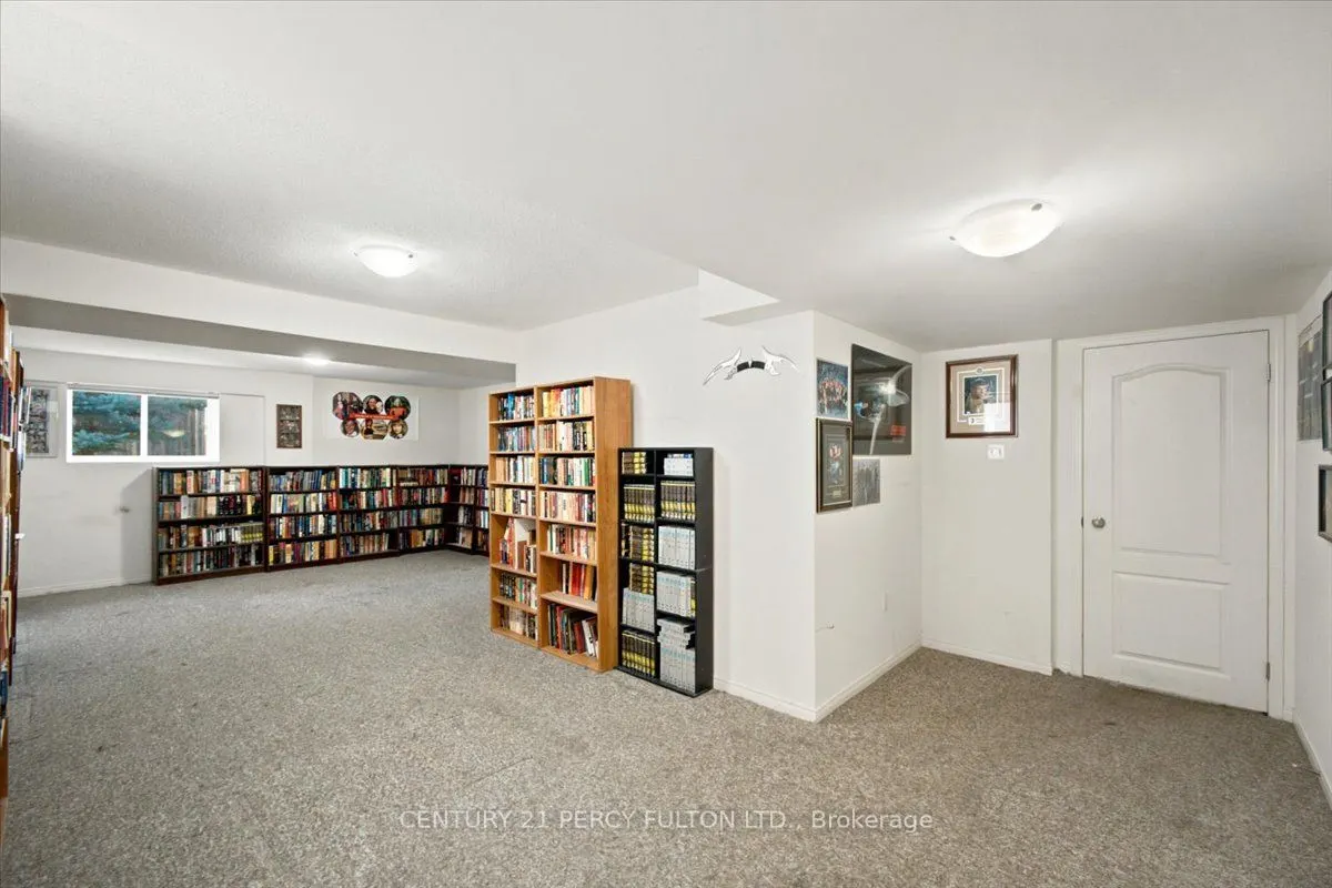 111 White Drive