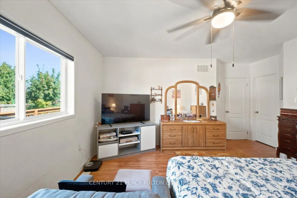 111 White Drive