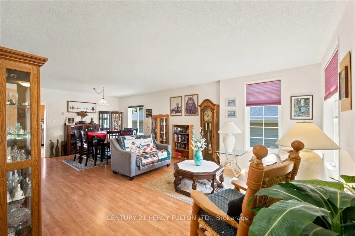 111 White Drive