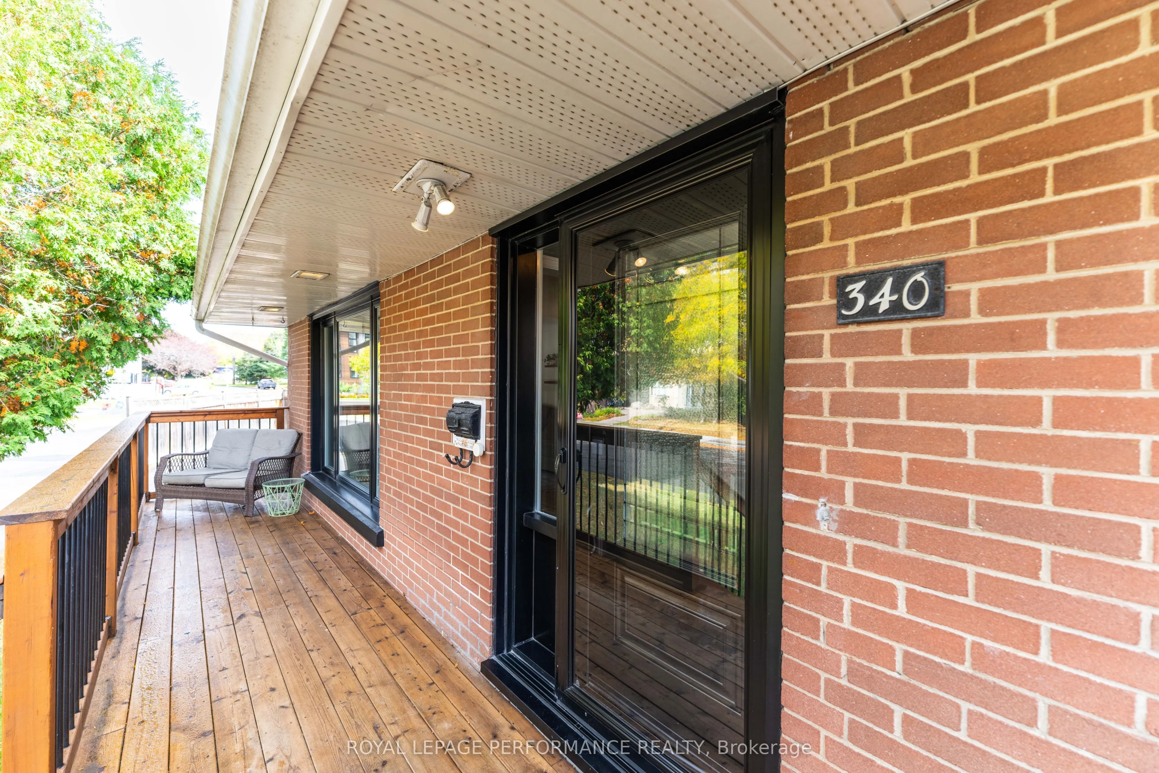 340 St-Denis Street