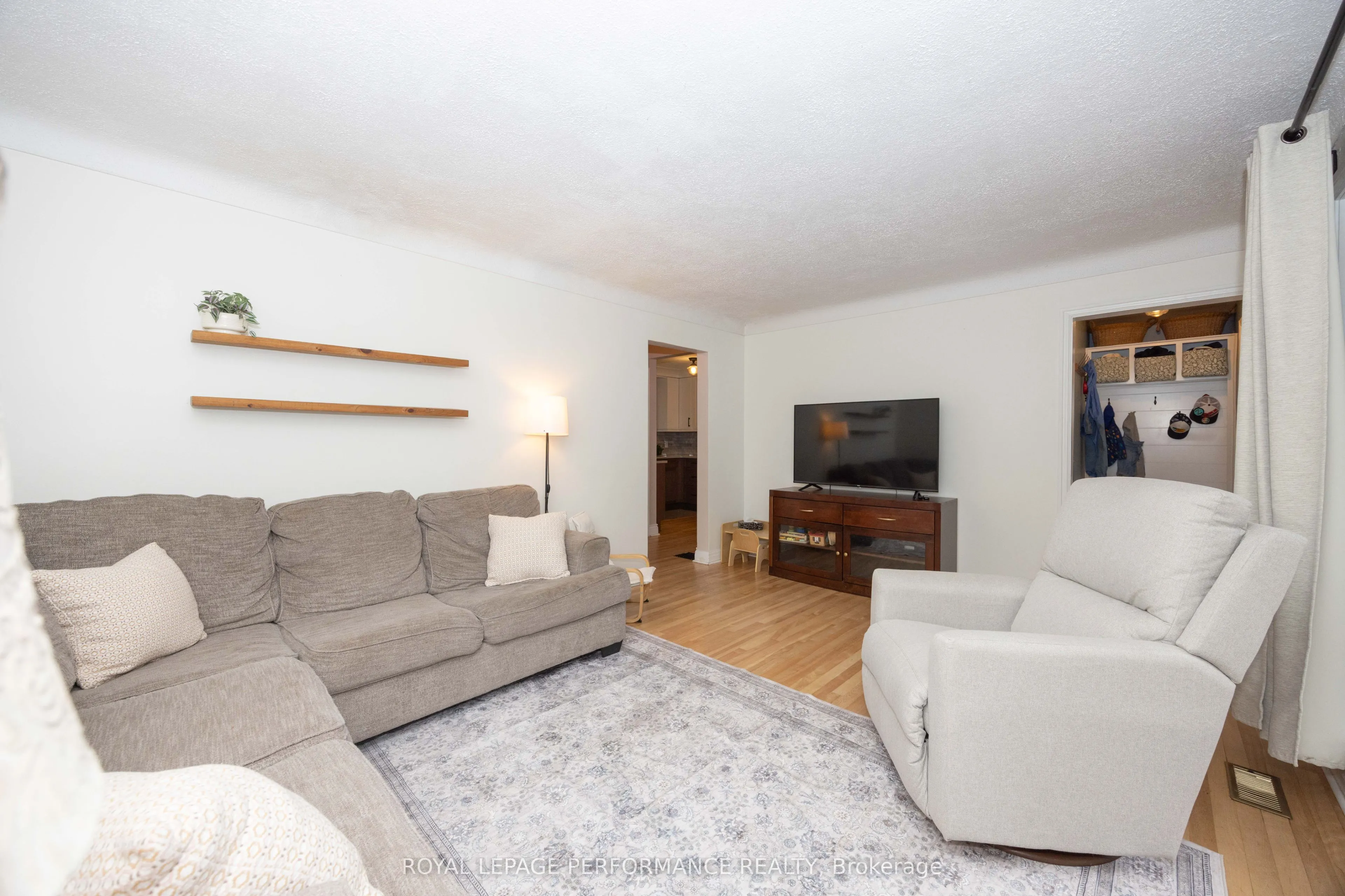 340 St-Denis Street