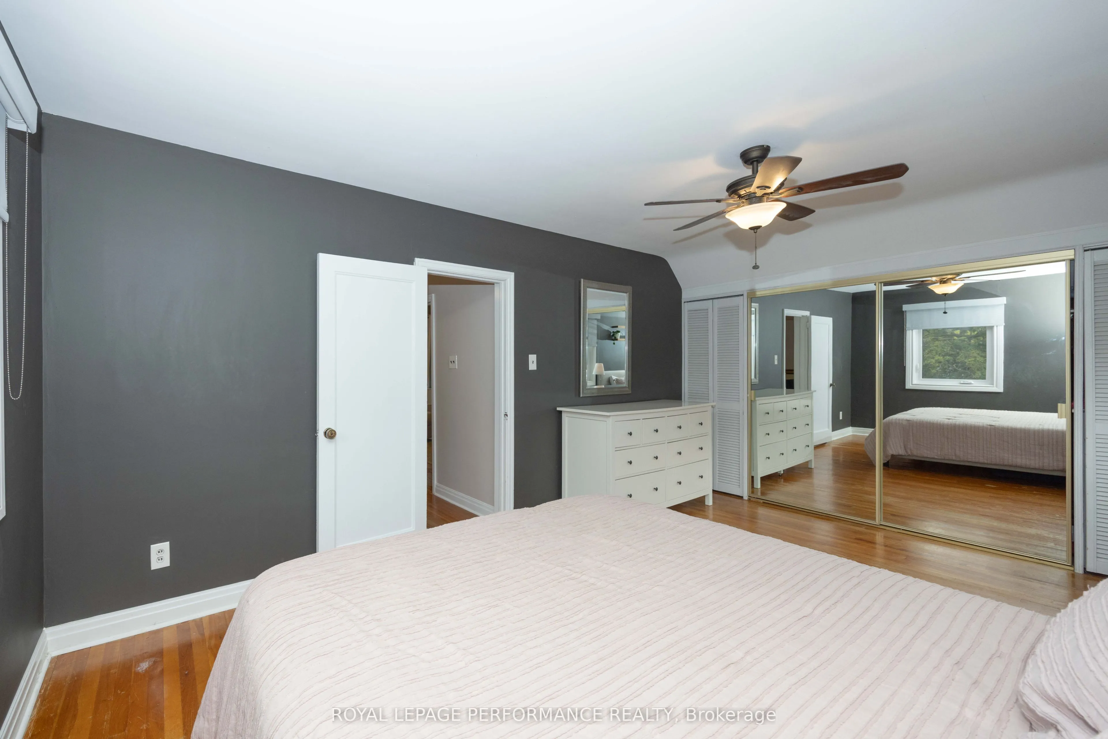 340 St-Denis Street