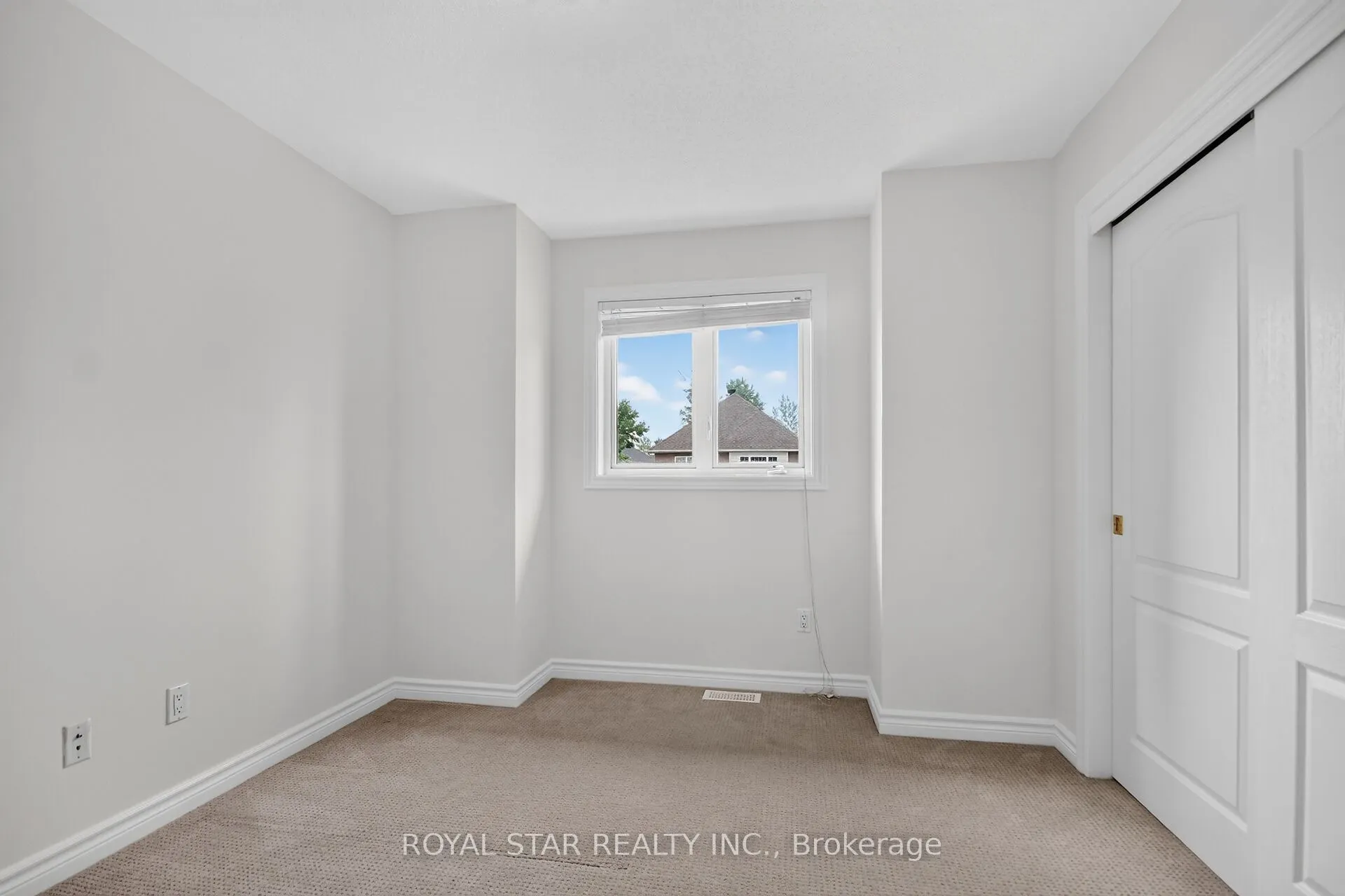 818 Long Point Circle