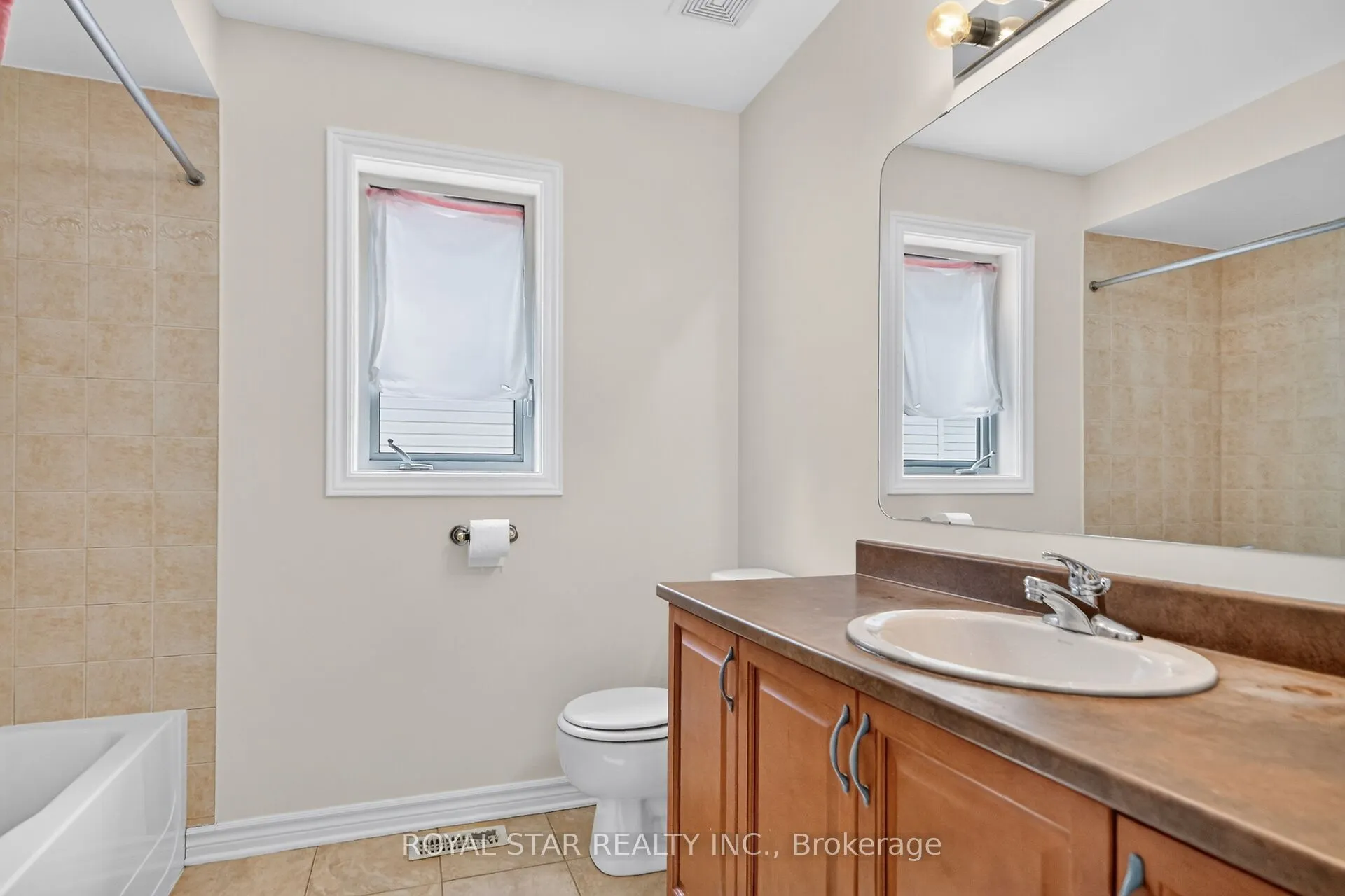 818 Long Point Circle