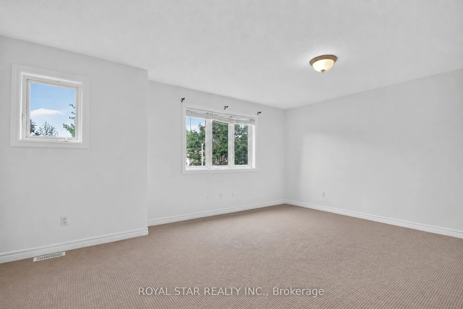 818 Long Point Circle