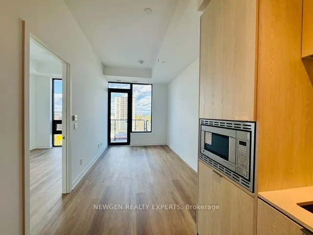 101 John Street N #716