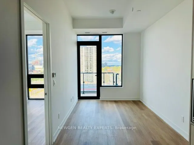 101 John Street N #716