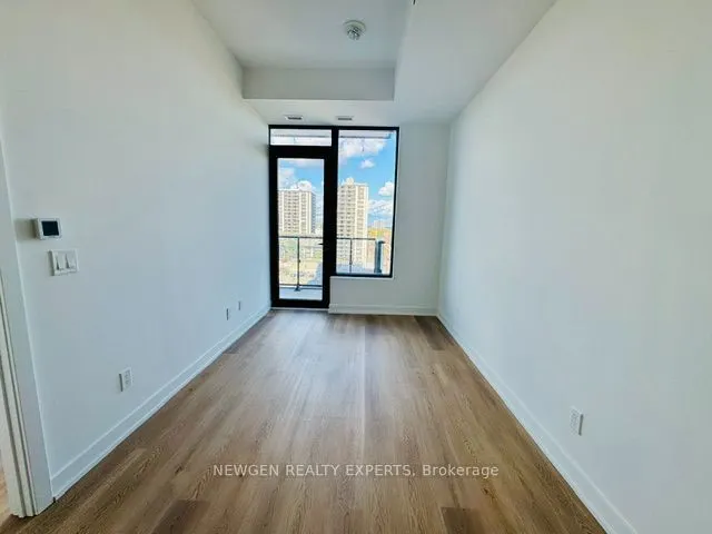 101 John Street N #716