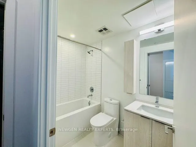 101 John Street N #716