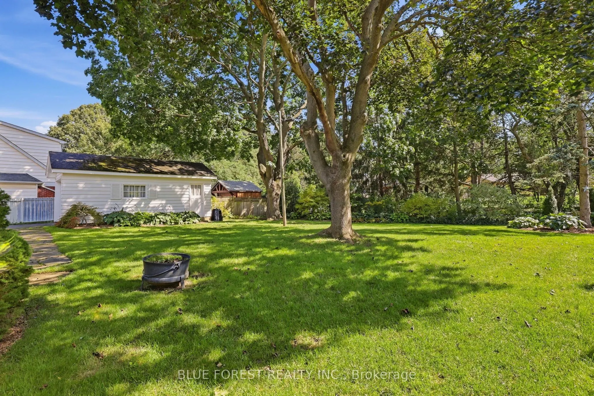 465 Averill Crescent
