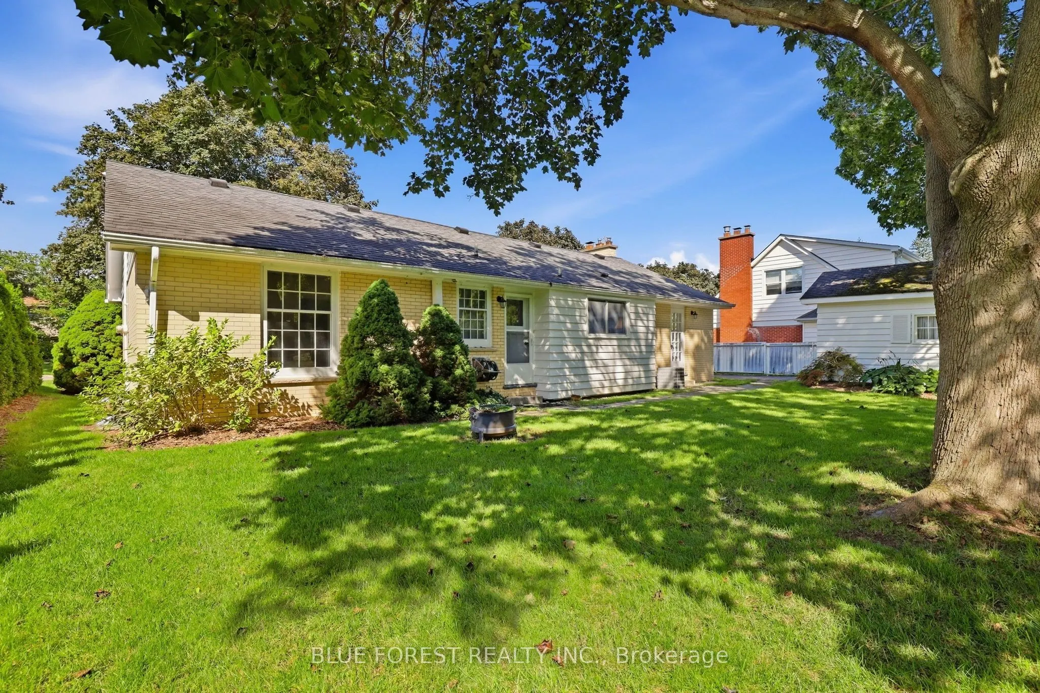 465 Averill Crescent