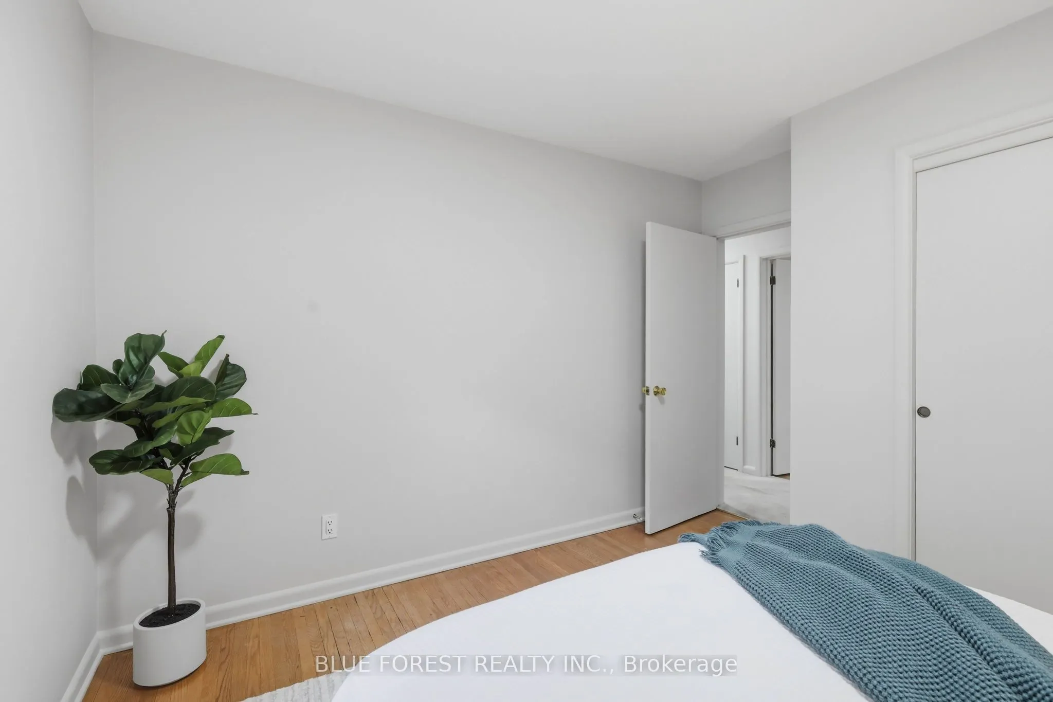 465 Averill Crescent
