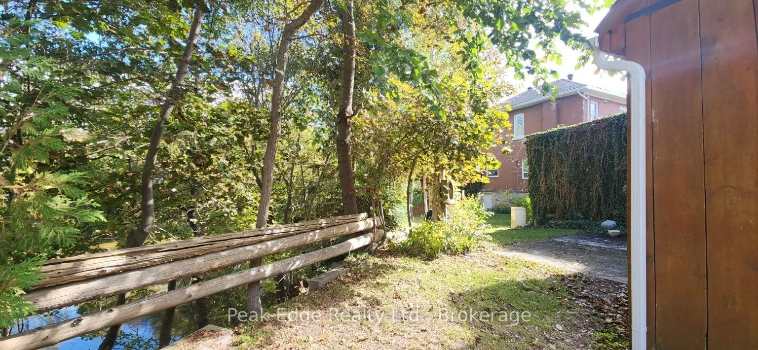 20 & 22 2nd Street SE