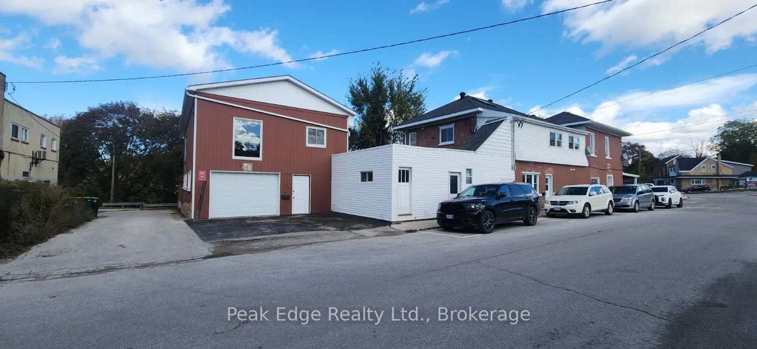 20 & 22 2nd Street SE