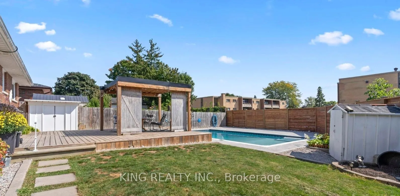 6 Genevive Crescent