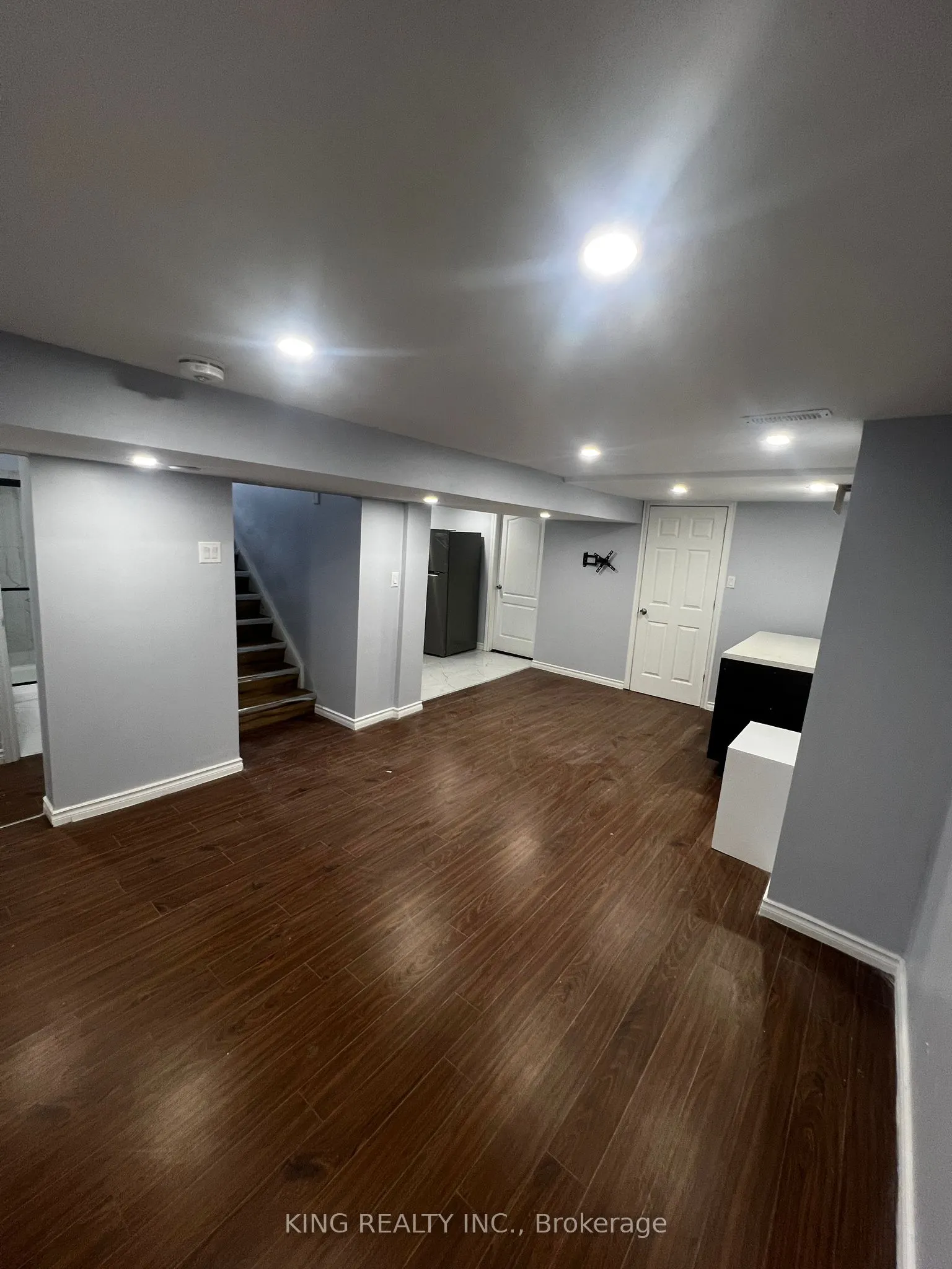 6 Genevive Crescent