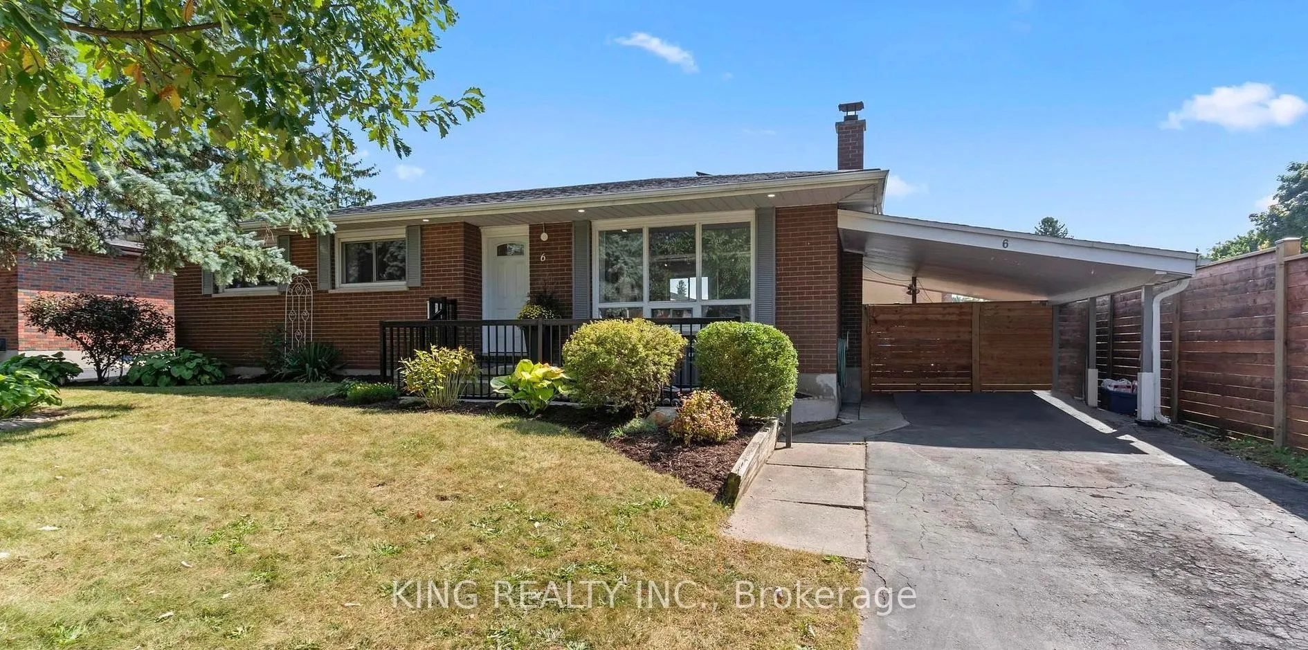 6 Genevive Crescent