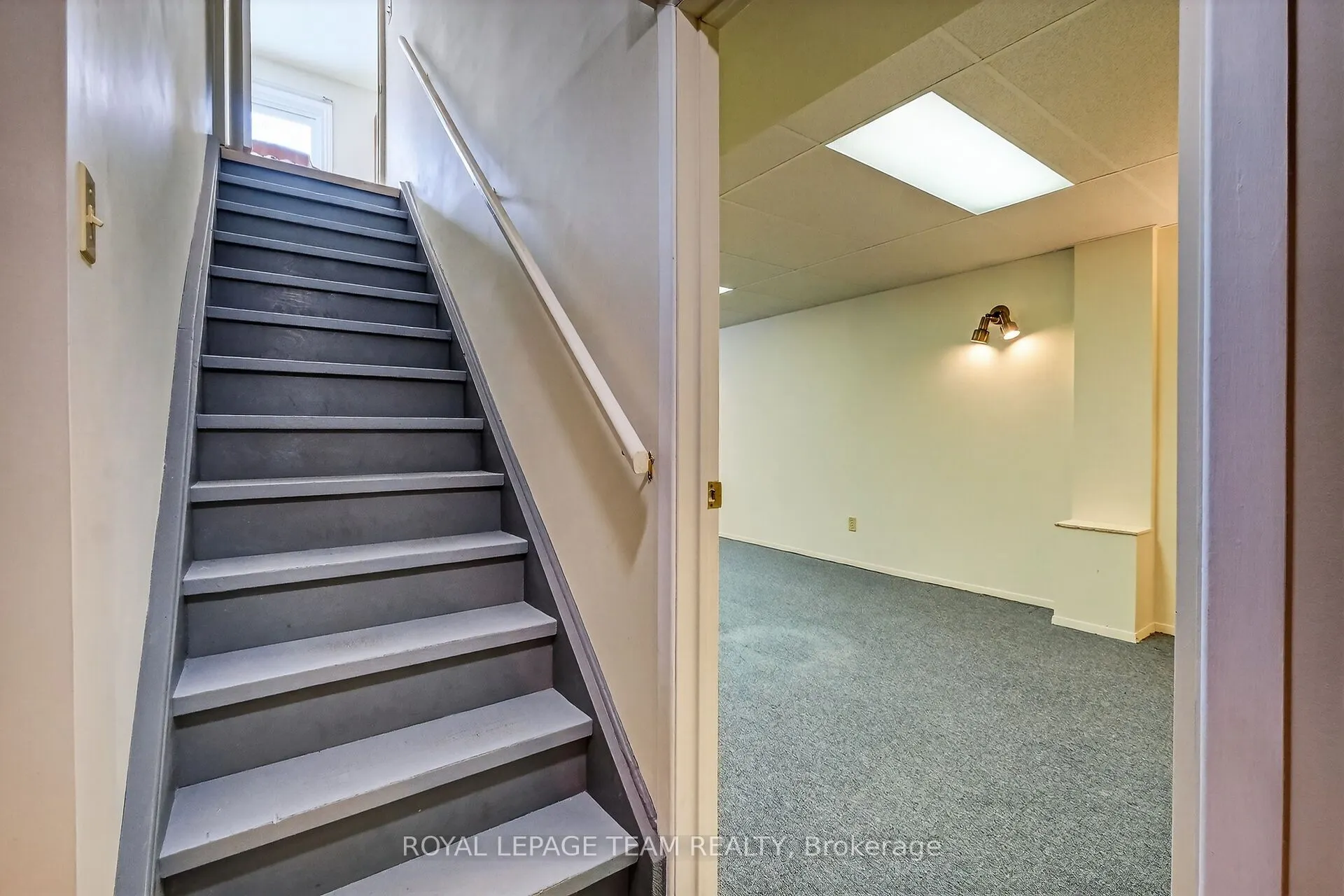 97 Huntsman Crescent