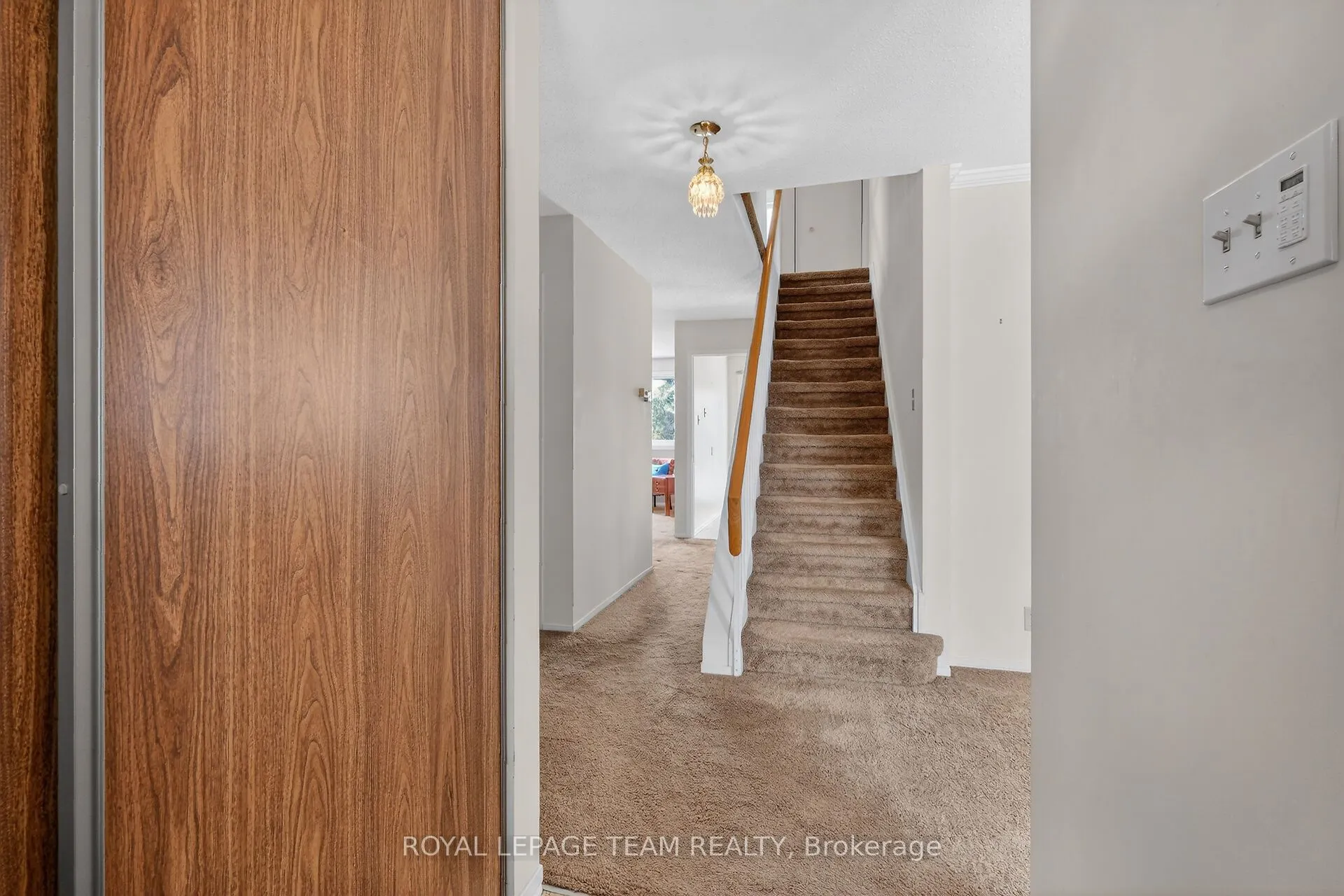 97 Huntsman Crescent