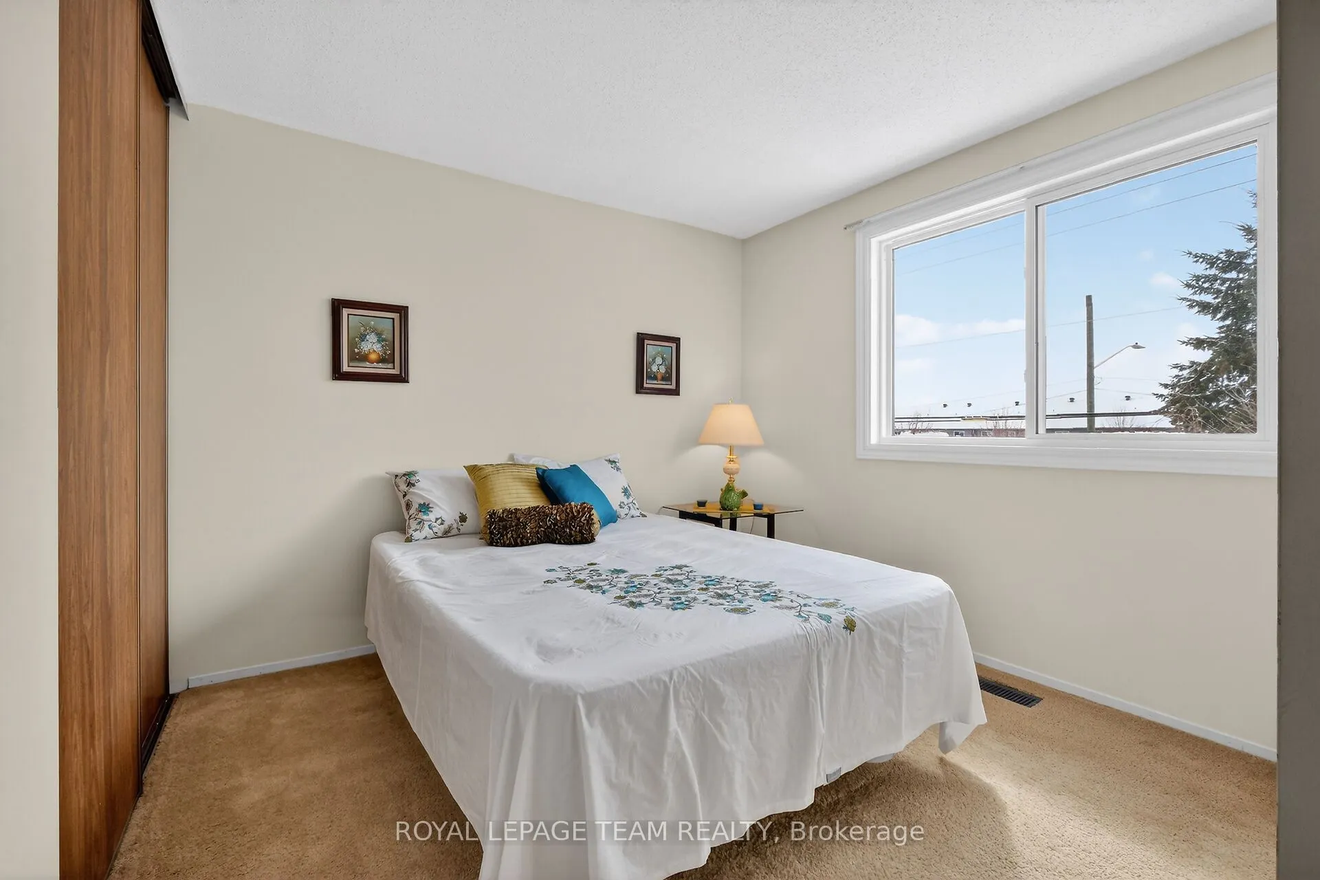 97 Huntsman Crescent