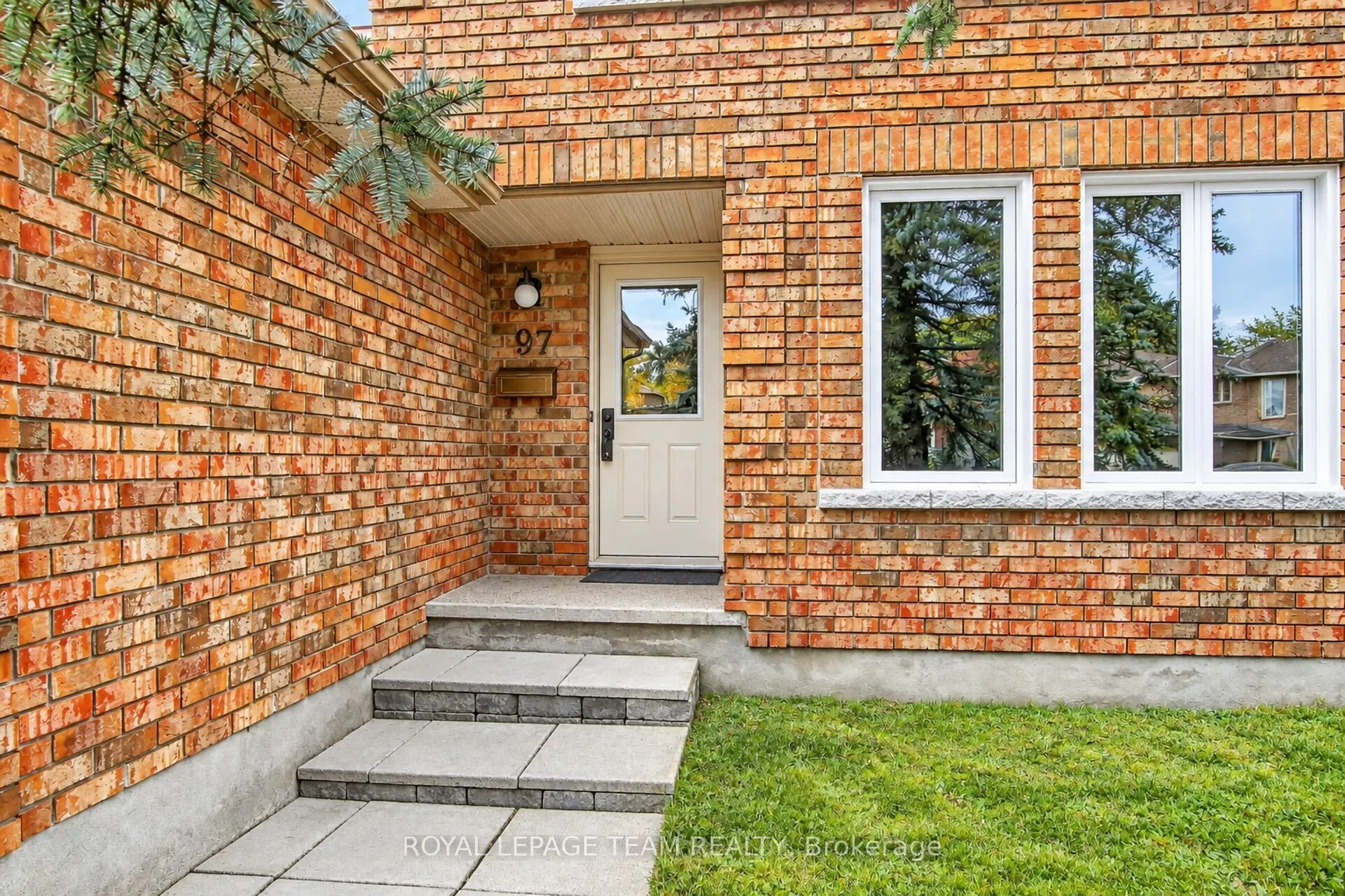 97 Huntsman Crescent