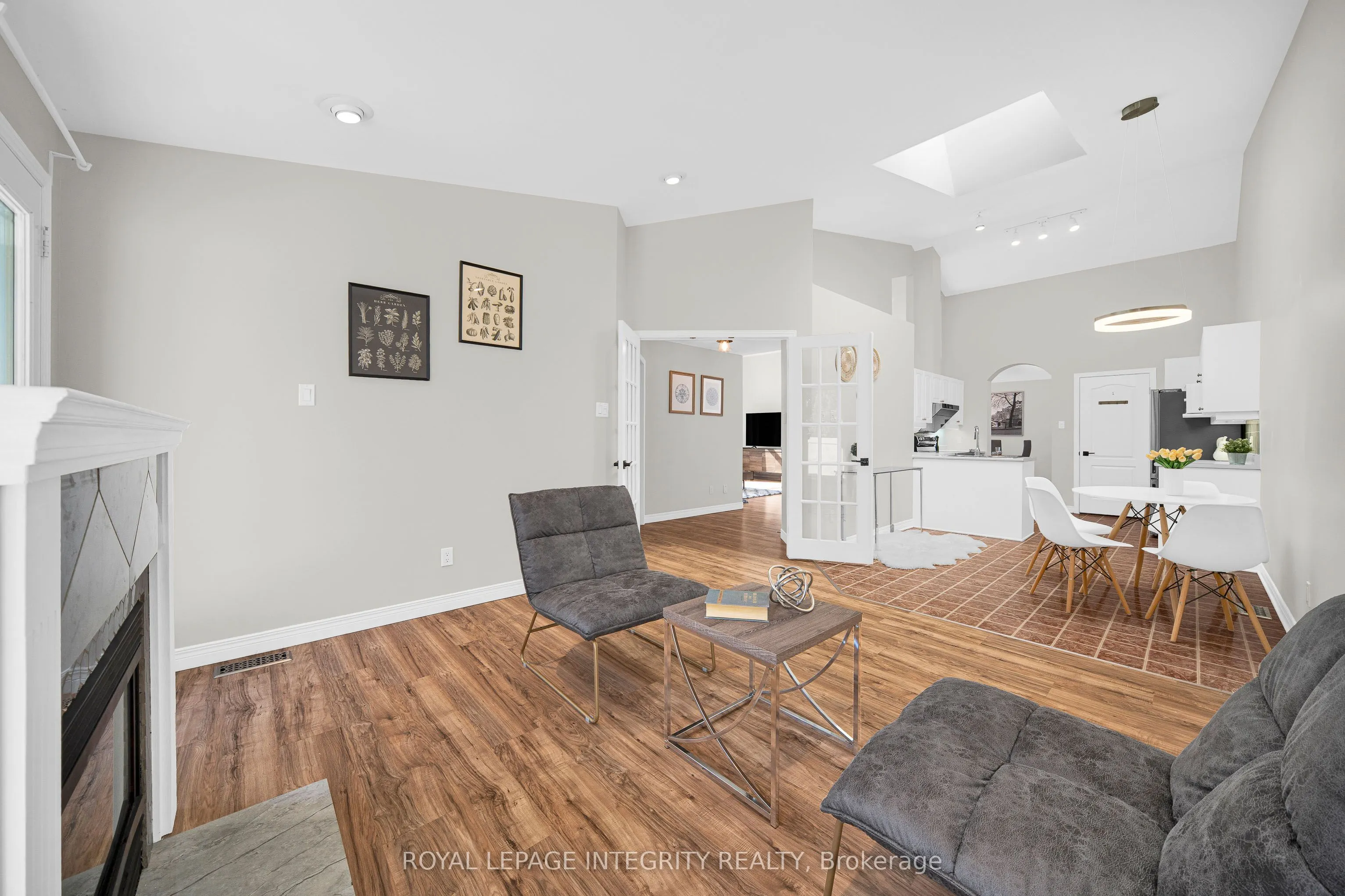 804 Hot Springs Way
