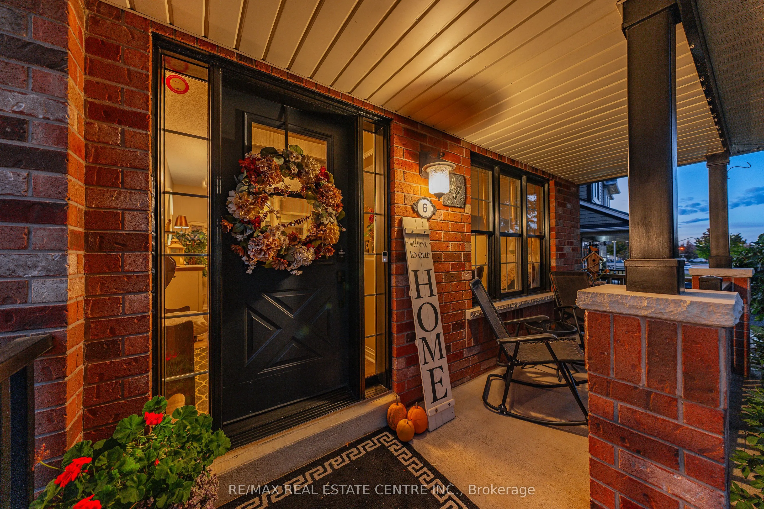6 MATHEWS Court