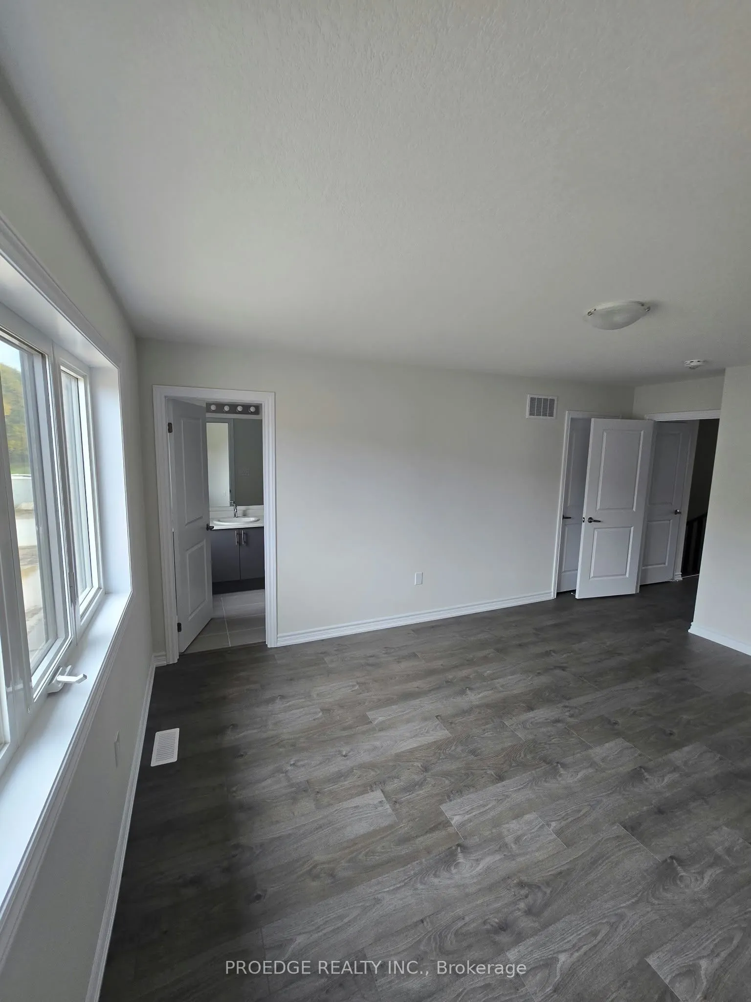 138 Periwinkle Crescent