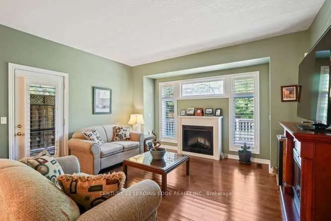1574 Richmond Street #28
