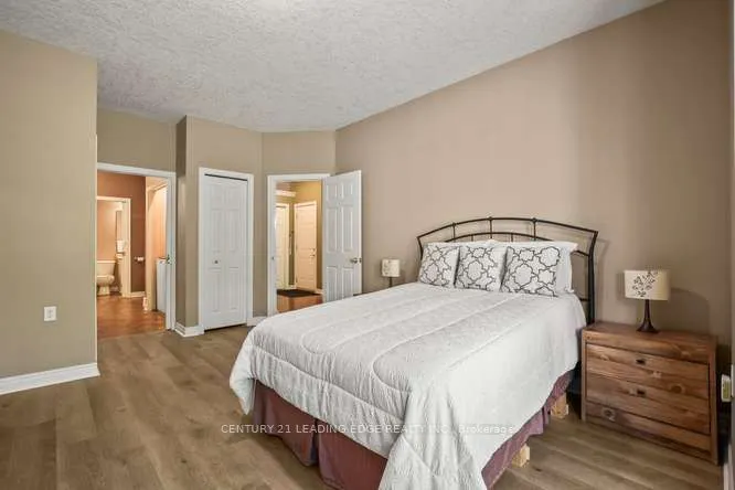 1574 Richmond Street #28