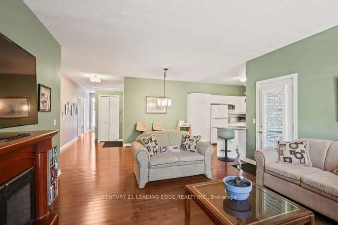 1574 Richmond Street #28