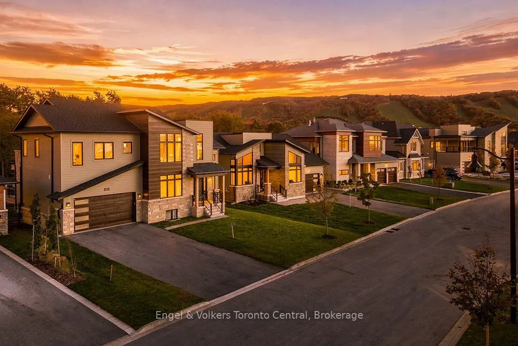 125 Stoneleigh Drive