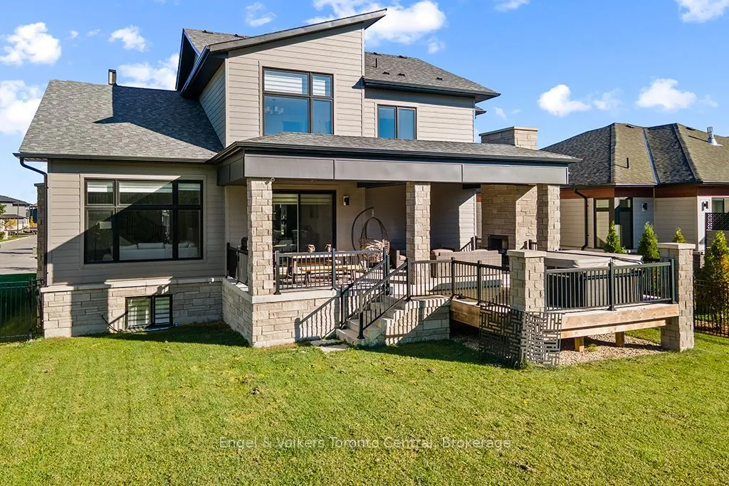 125 Stoneleigh Drive