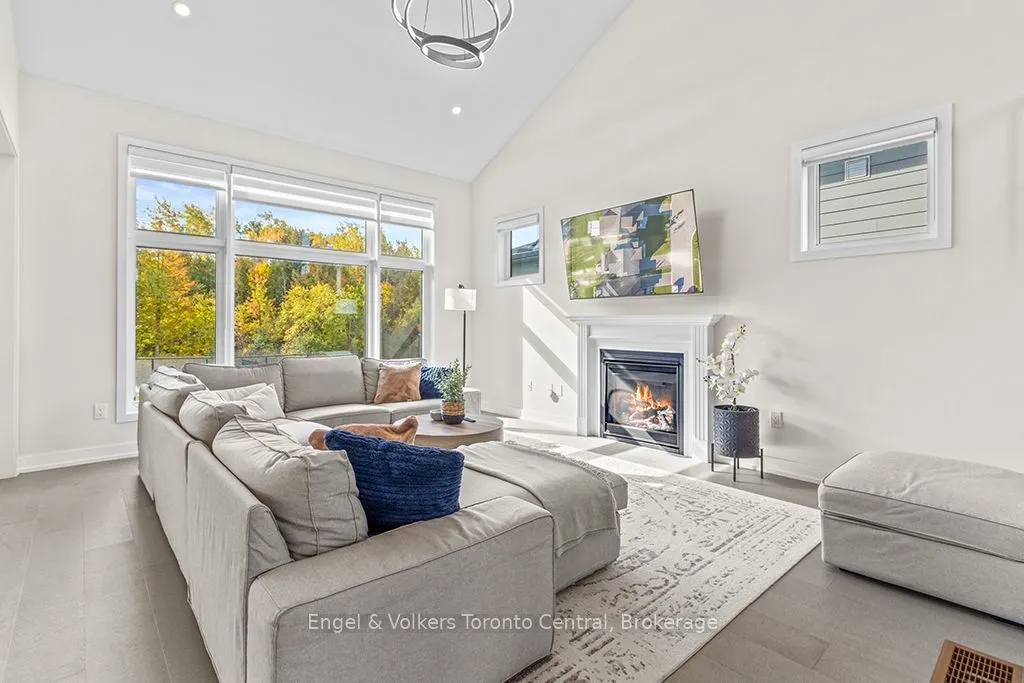 125 Stoneleigh Drive