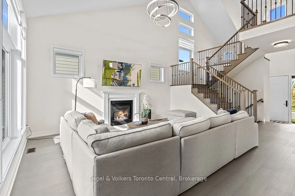 125 Stoneleigh Drive