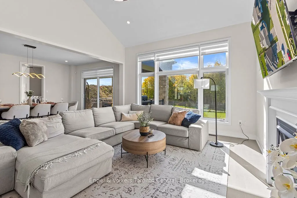 125 Stoneleigh Drive