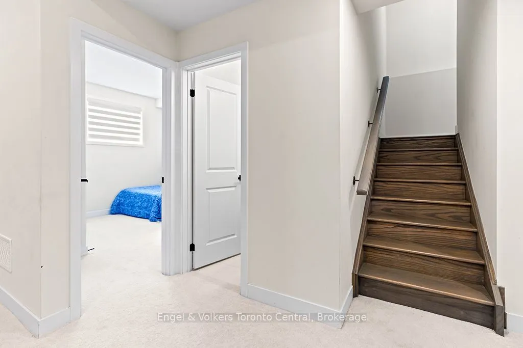 125 Stoneleigh Drive