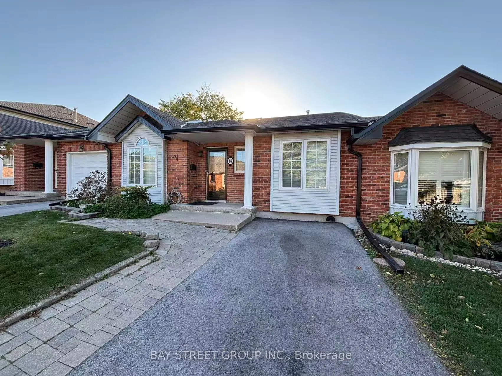 20 Meadowlands Boulevard #18
