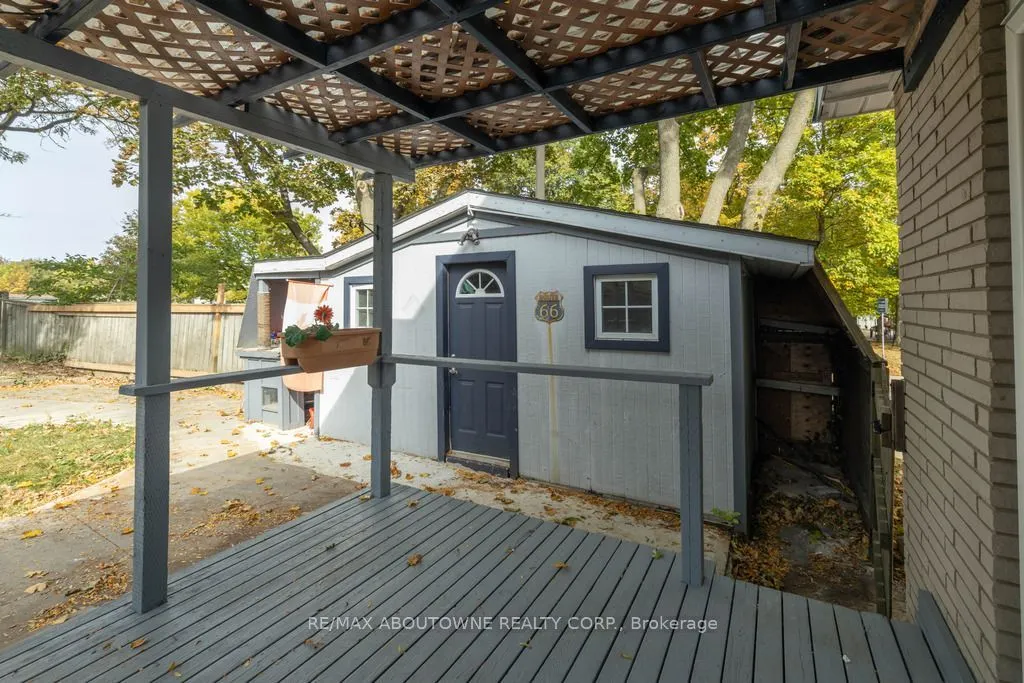 4 Glamis Court