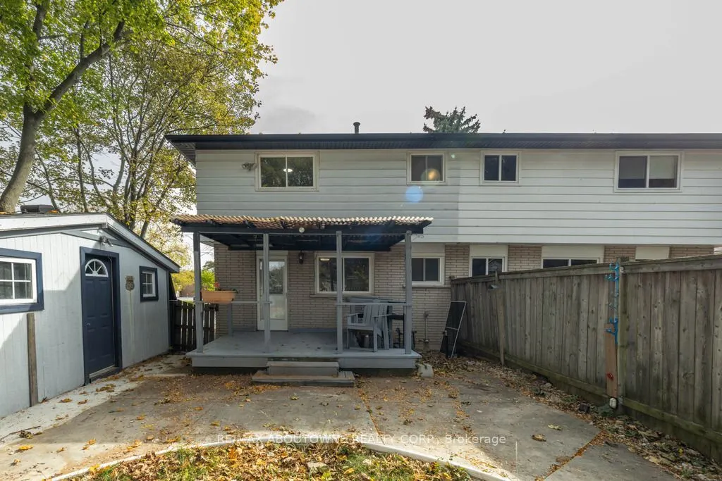 4 Glamis Court