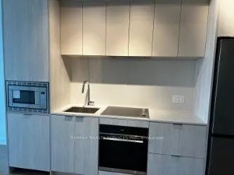 91 John Street N #1202