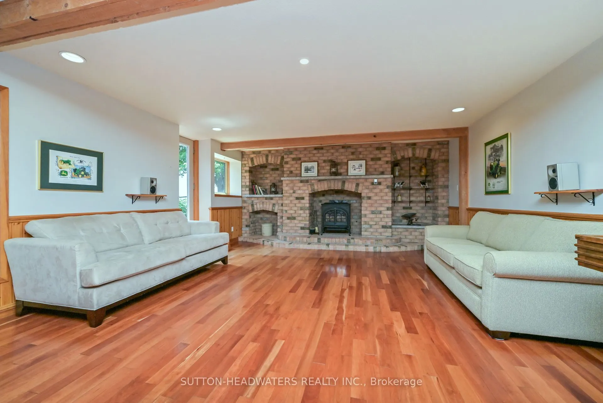 064349 County Rd 3