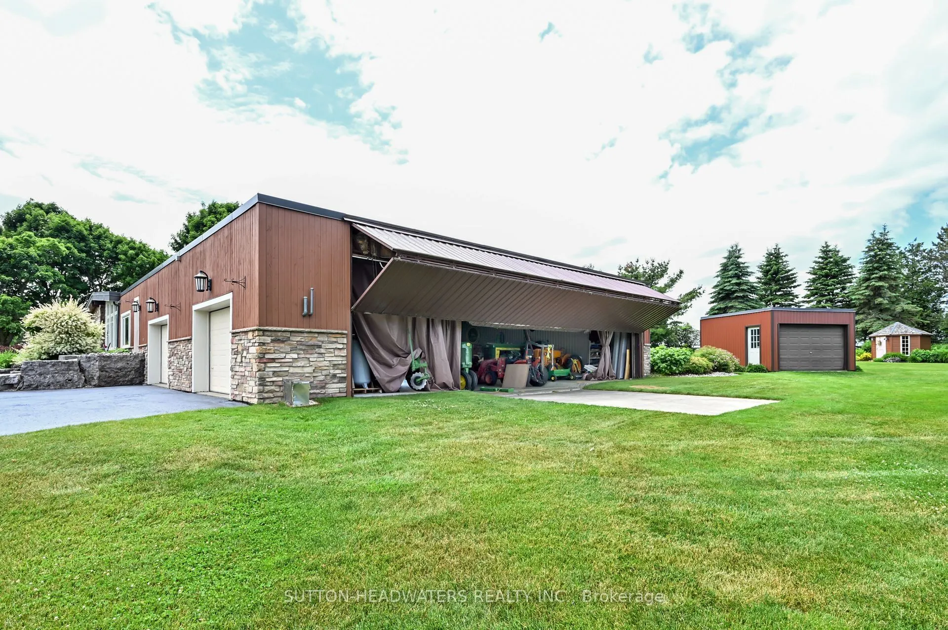 064349 County Rd 3