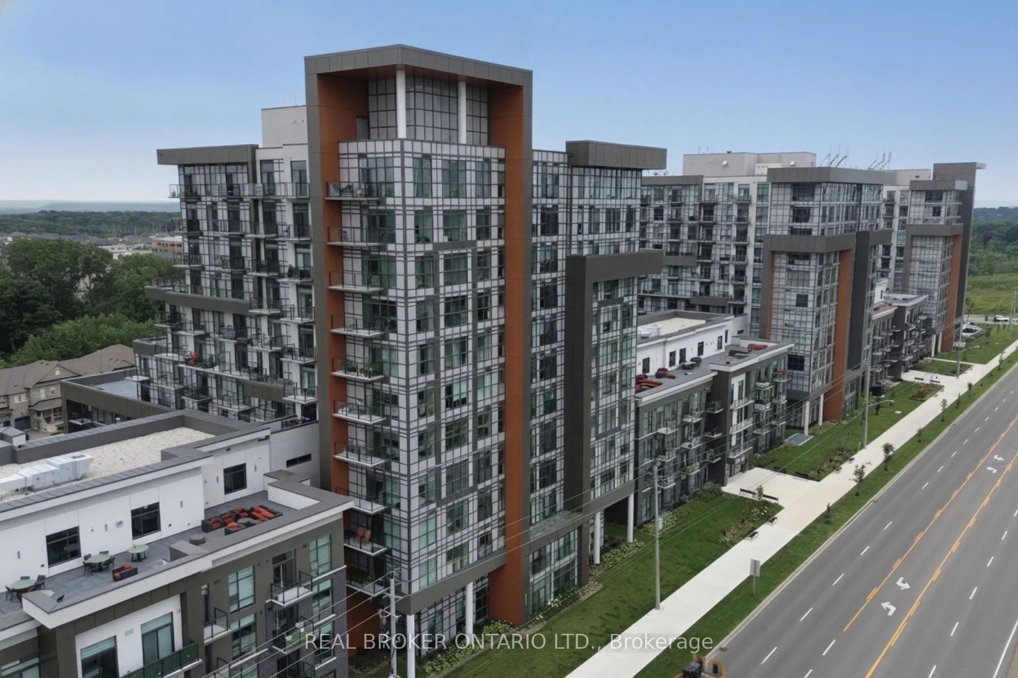 470 Dundas Street E #1213
